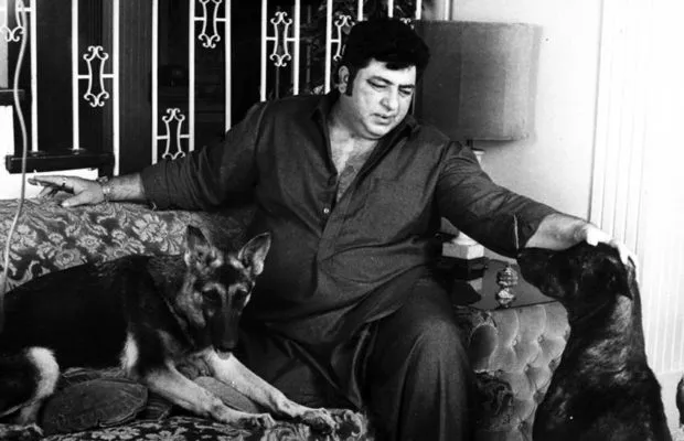 Amjad-khan dog lover