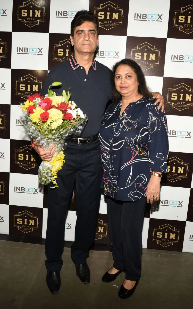 Inder Kumar with Wife 