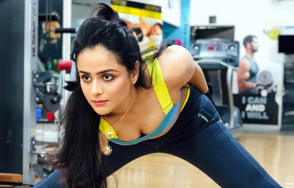 Prachi-Tehlan-On-A-Fitness-Spree-After-'Mamangam'