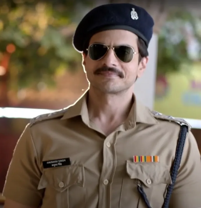 I could instantly feel the character after donning the DSP uniform”, says  Rahil Azam of Maddam Sir