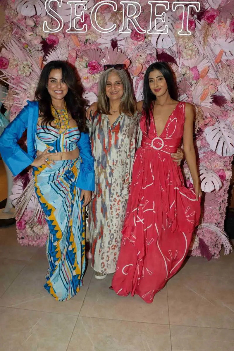 Sara Afreen khan with Mala Mansukhani and Naina Mansukhani during Victoria Secret's Sumer Punch Event in Mumbai