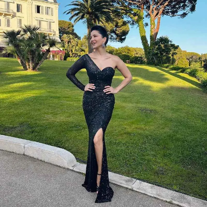 Sunny Leone Black Gown Look