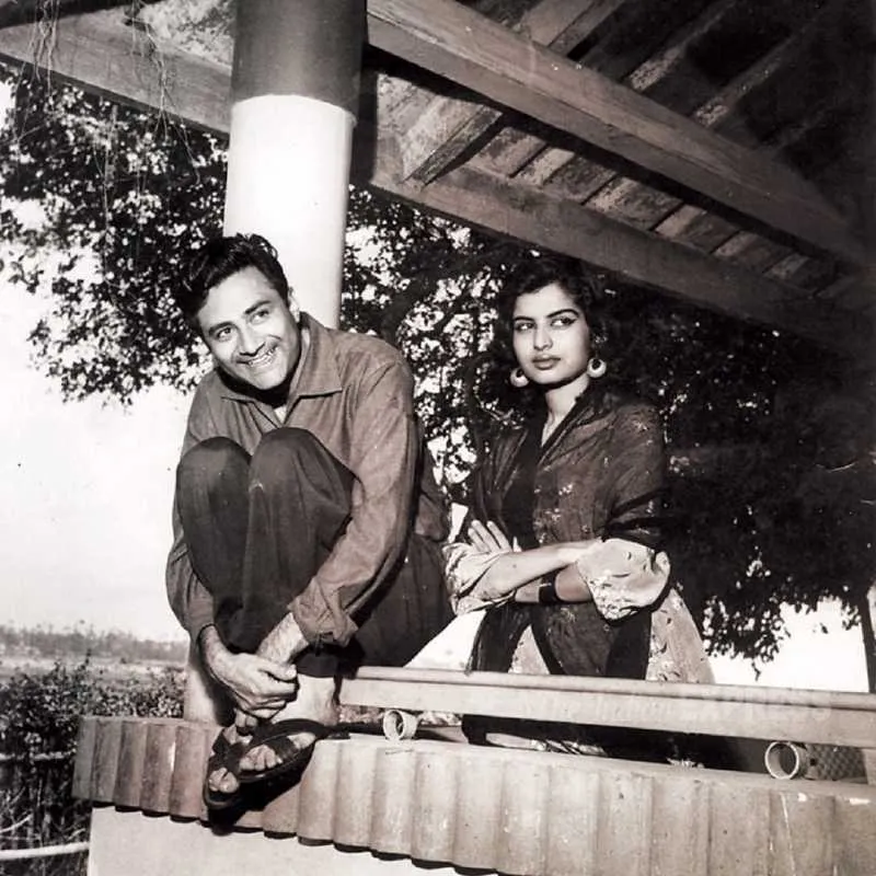 Dev Anand with wife Kalpana 'Mona' Kartik--01