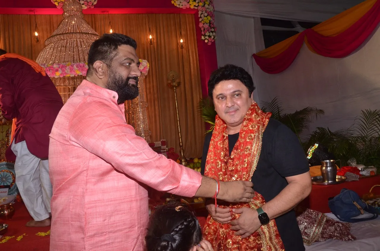 Bollywood Producer Vikram Sandhu's Mata Ka Jagrata leaves Bollywood stars Spellbound!